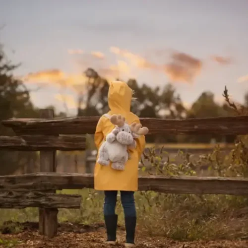 Dlaczego warto postawić na kozaczki dziecięce w sezonie jesienno-zimowym?